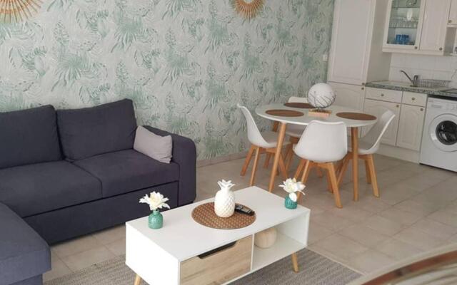 Appartement Juan-les-Pins antibes piscine et mer a 200m