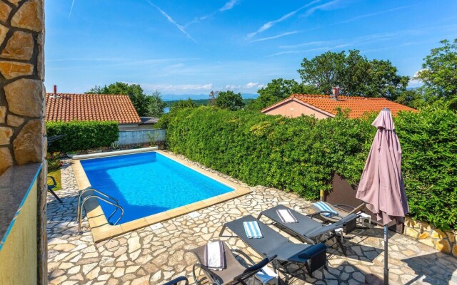 Beautiful Home in Njivice With Wifi and 3 Bedrooms