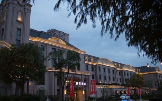 Fengjing Hotel (Shanghai Jinshan City Beach Branch)