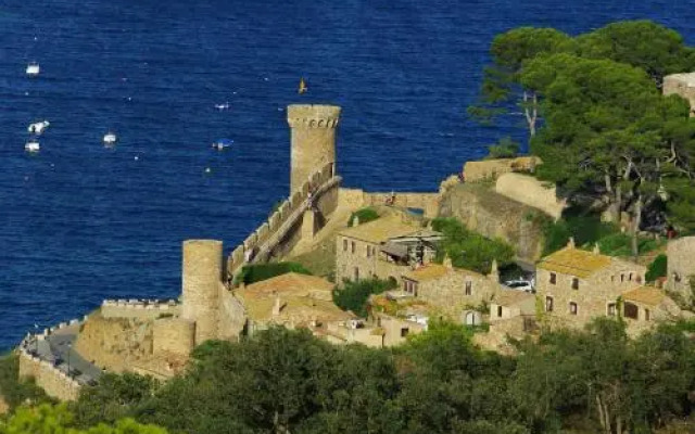Lets Holidays Apartment Costa Brava