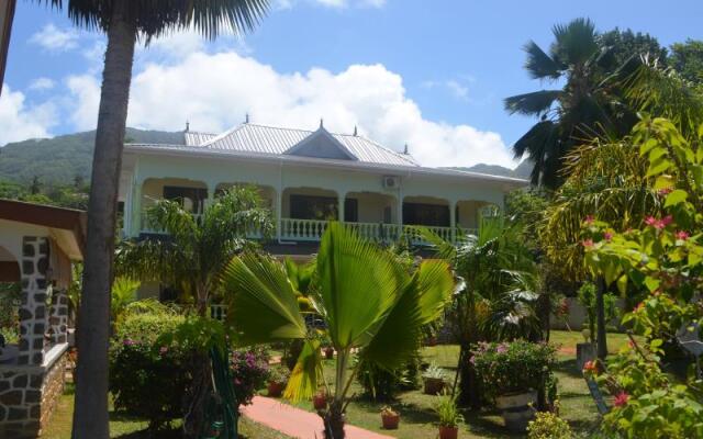 Green Palm Self Catering Apartments and Chalets