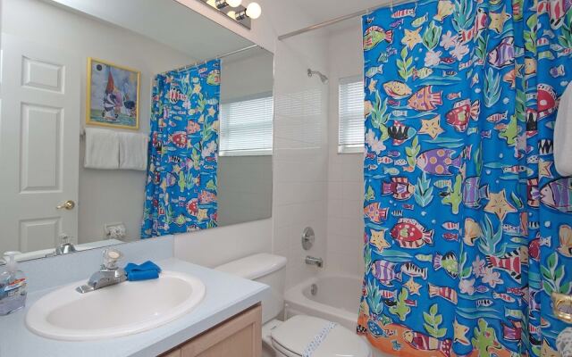 Greater Groves-4 Bedrooms home w/pool-5204GG