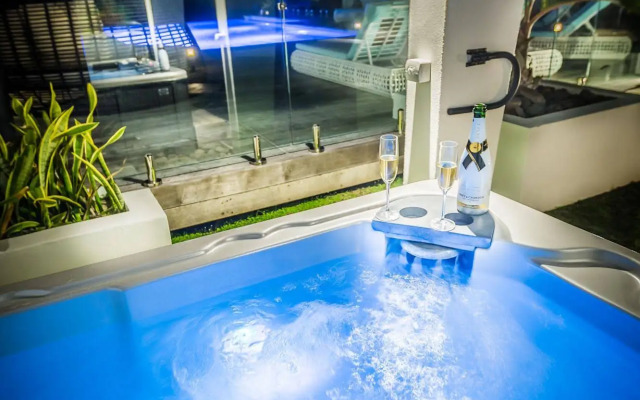 Crystal Blue Lagoon Villas