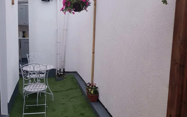 Modern 1 Bedroom Apartment Close to the Centre