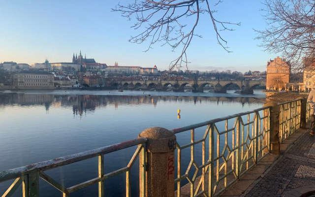 Apartment Anenská by Charles Bridge
