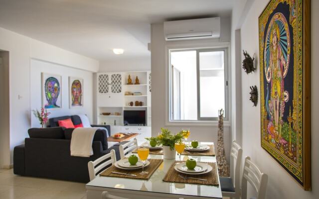 Mackenzie Leo Seafront Suite