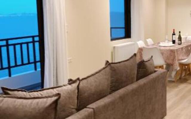 Blue Seaview Suites