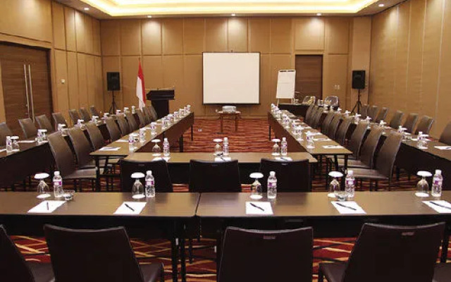 Capital O 1662 Ole Suites Hotel