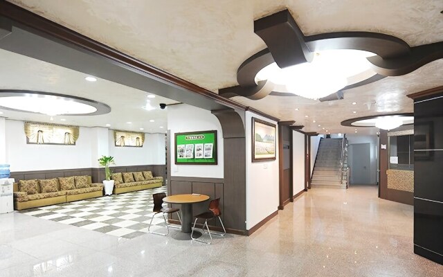 Dogo Elim Hotel