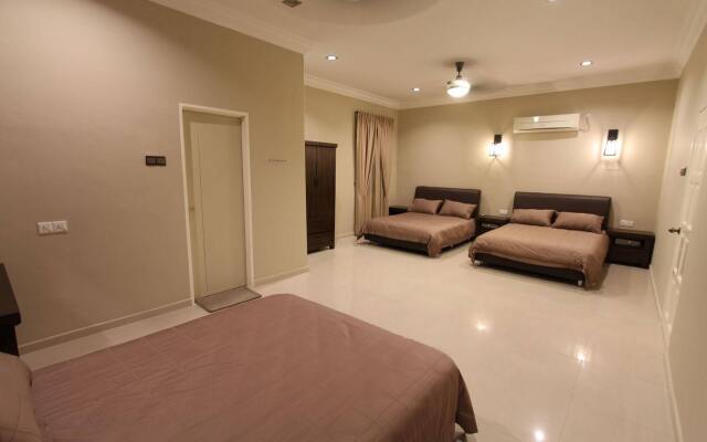 Ian's De Splendid Home