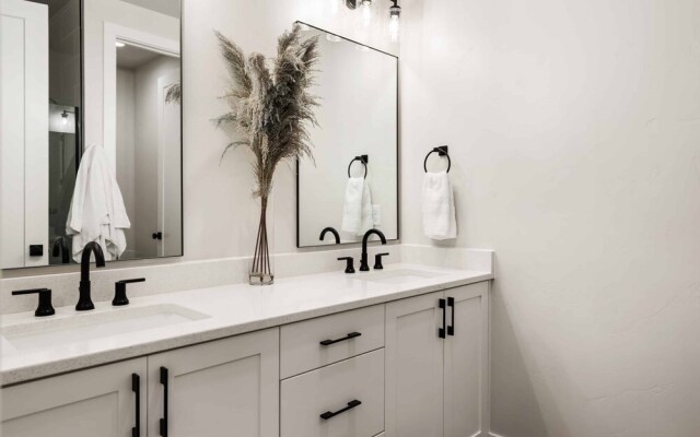 Desert Daydream 4 Bedroom Townhouse