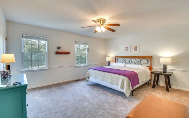 Seneca Escape w/ Screened Patio: Near Lakes!