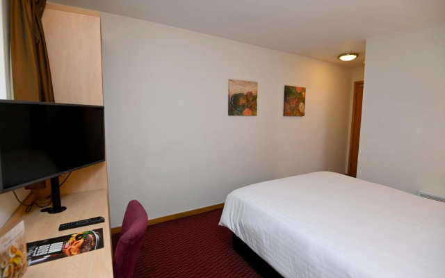Meadow Farm, Redditch by Marstons Inns