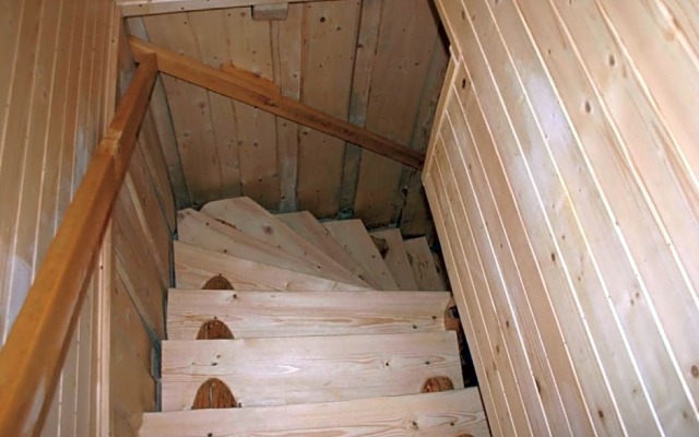 Zbojn¿a drevenica 3