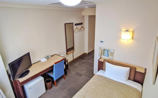 Public Hotel