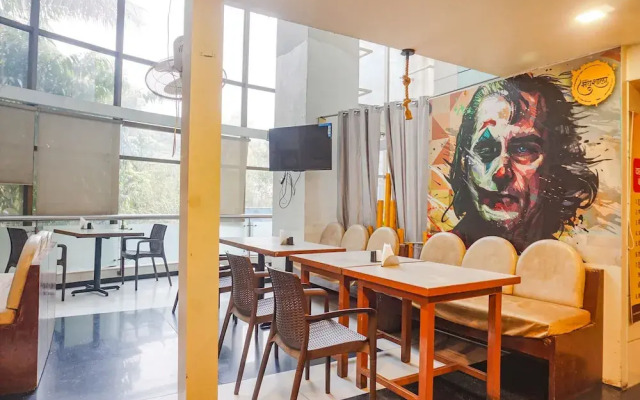 Fabhotel Prime Deccan 8
