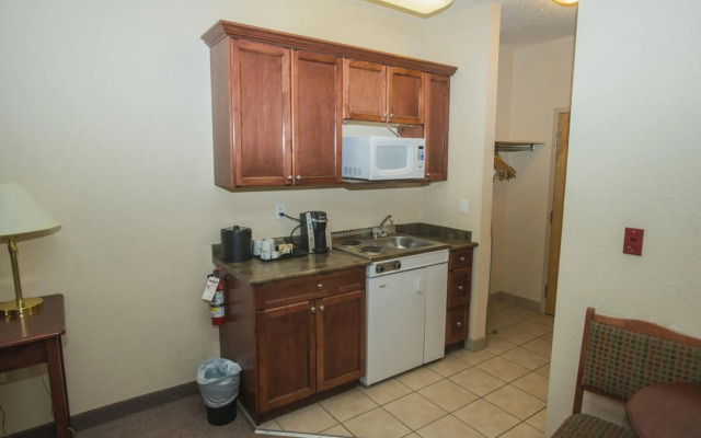 Lakeview Inns & Suites - Chetwynd
