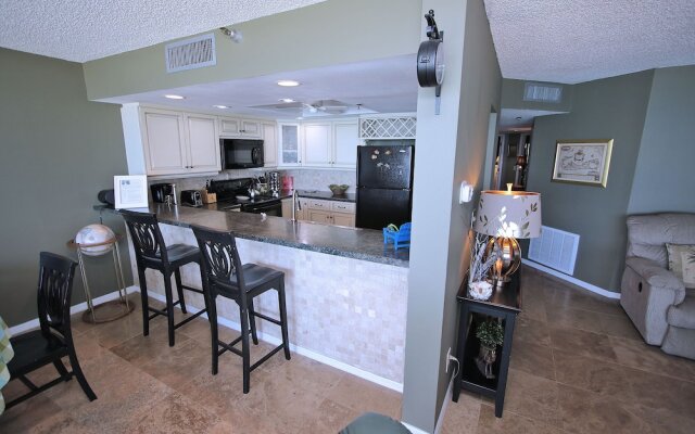 Pier House 402