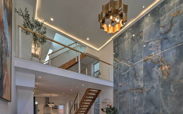 Upscale + Unique Townhome in University City!