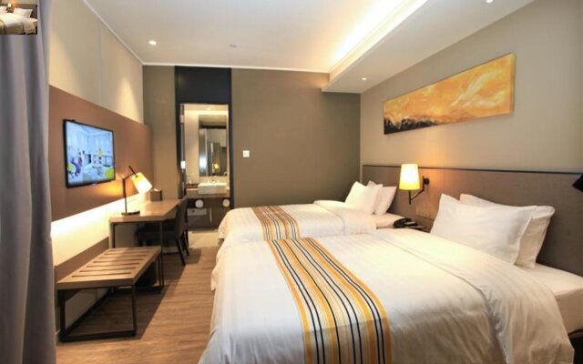 Home Inn Plus Guilin Railway Station