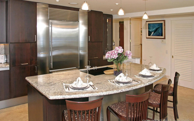 Polo Beach Club Vacation Rentals - APlus Resorts