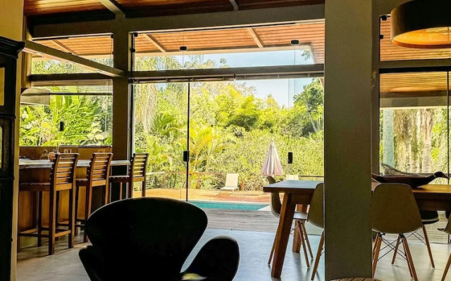 Arquitetura única na Granja Viana