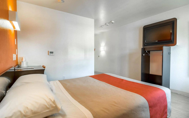 Motel 6 Anaheim Maingate