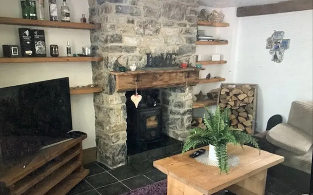 Cavedale cottage