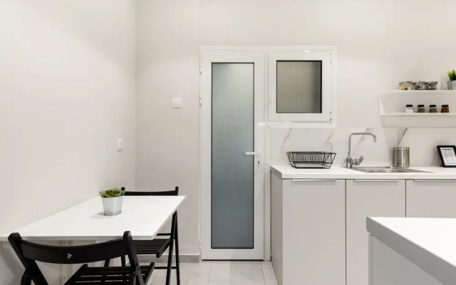 Upstreet Elegant Kolonaki 2Bd Apartment