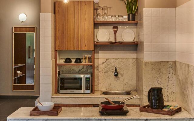 Minimalist Poshtel & Suites