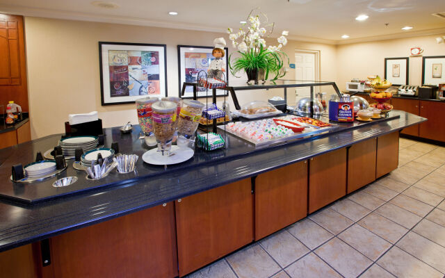 Staybridge Suites Indianapolis-Fishers by IHG