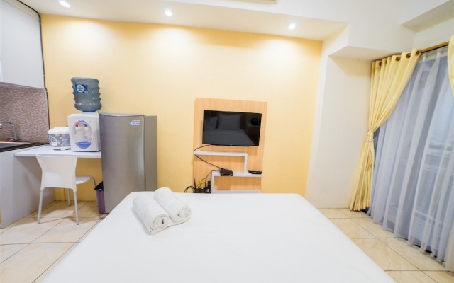 Minimalist Studio Apartment at Tamansari Panoramic Apartment By Travelio – Guest Rooms – Bandung