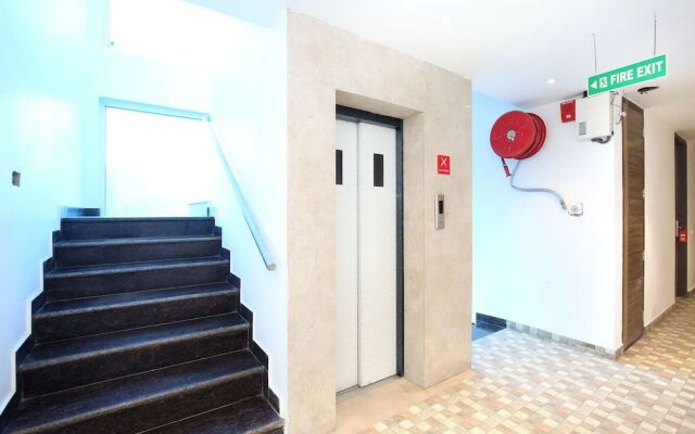 Oyo 11367 Hotel Yellow