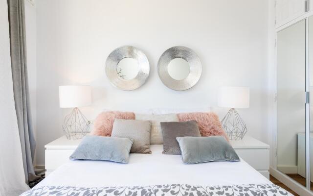 Home2Book Beautiful View Of The Bay & Wifi