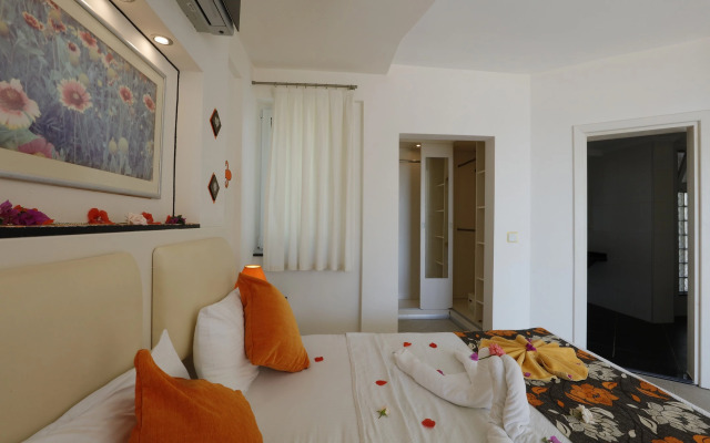 Sertil Deluxe Tropical Suites