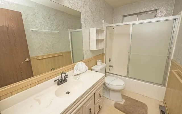 948 Merced Avenue 3 Bedroom Home by RedAwning