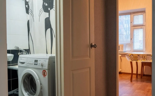 Надым Хаус на Зверева 39