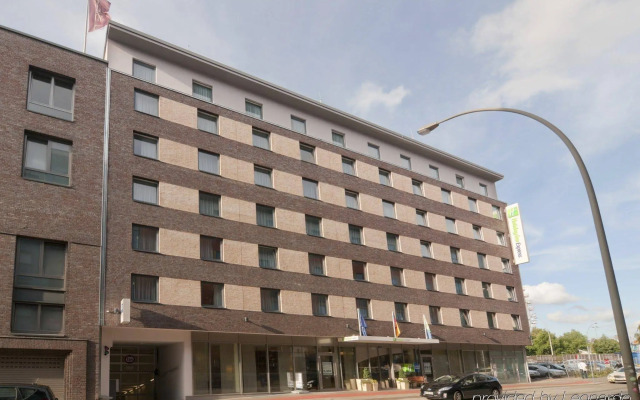 hotelImage