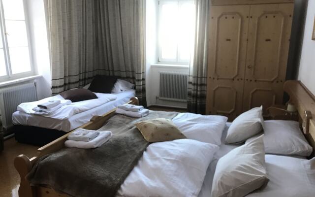 Hotel Echo