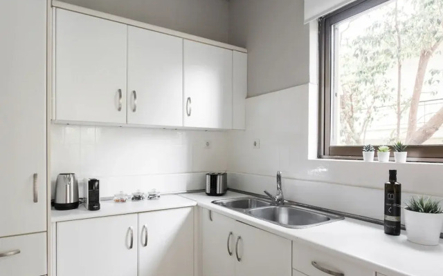 Pleasant 2BR Apartment near HELEXPO