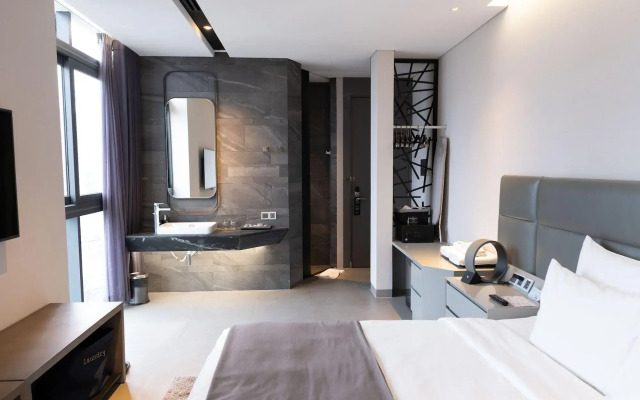 M Hotel Saigon