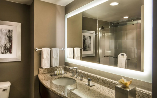 DoubleTree by Hilton Hotel Largo/Washington DC