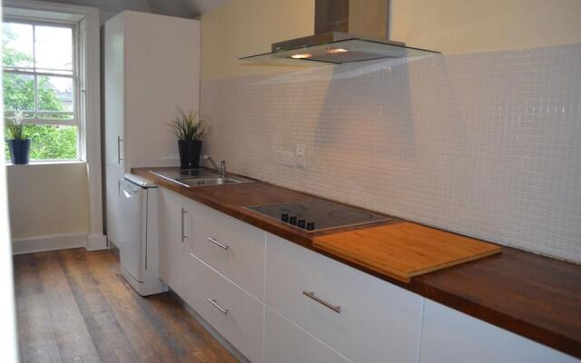 Metrostays - O'Connell Street 85-3