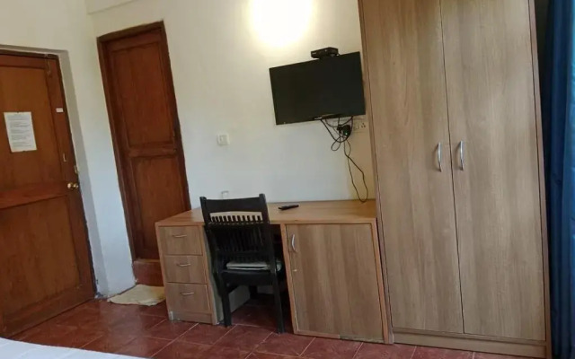 Sea Breeze Beach Resort Candolim