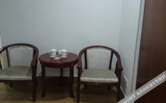 Xintiandi Holiday Hotel Maoming
