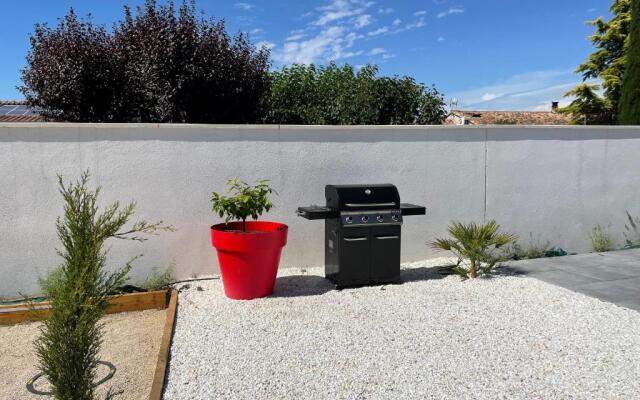 Magnifique villa avec piscine / jacuzzi / brasero