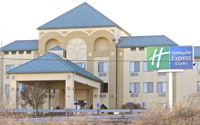 Holiday Inn Express & Suites St. Louis West - Fenton, an IHG Hotel