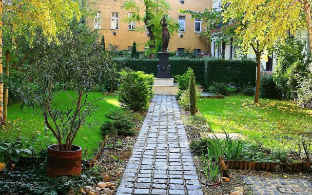Budapest Center Apartments-Tomy