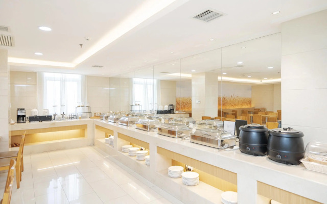 Ji Hotel (Xishao Gate Xian)