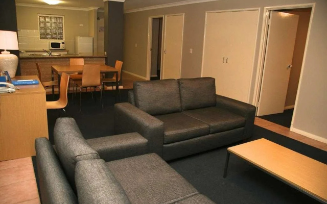 Hillarys Harbour Resort